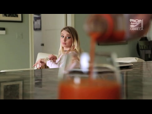 ❤️ Ragazza calda con grandi tette e figa stretta riceve il cazzo dal perdente, ma molto duro ❤❌  Sessoal it.liporno.ru ❌❤