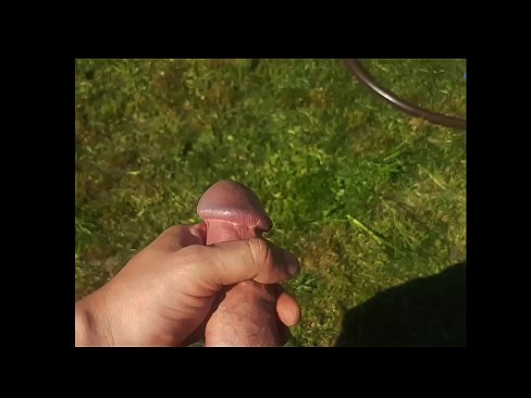 ❤️ Hot hottie si fa scopare la figa rosa e sborra con uno squirt in un giardino estivo ❤❌  Sessoal it.liporno.ru ❌❤